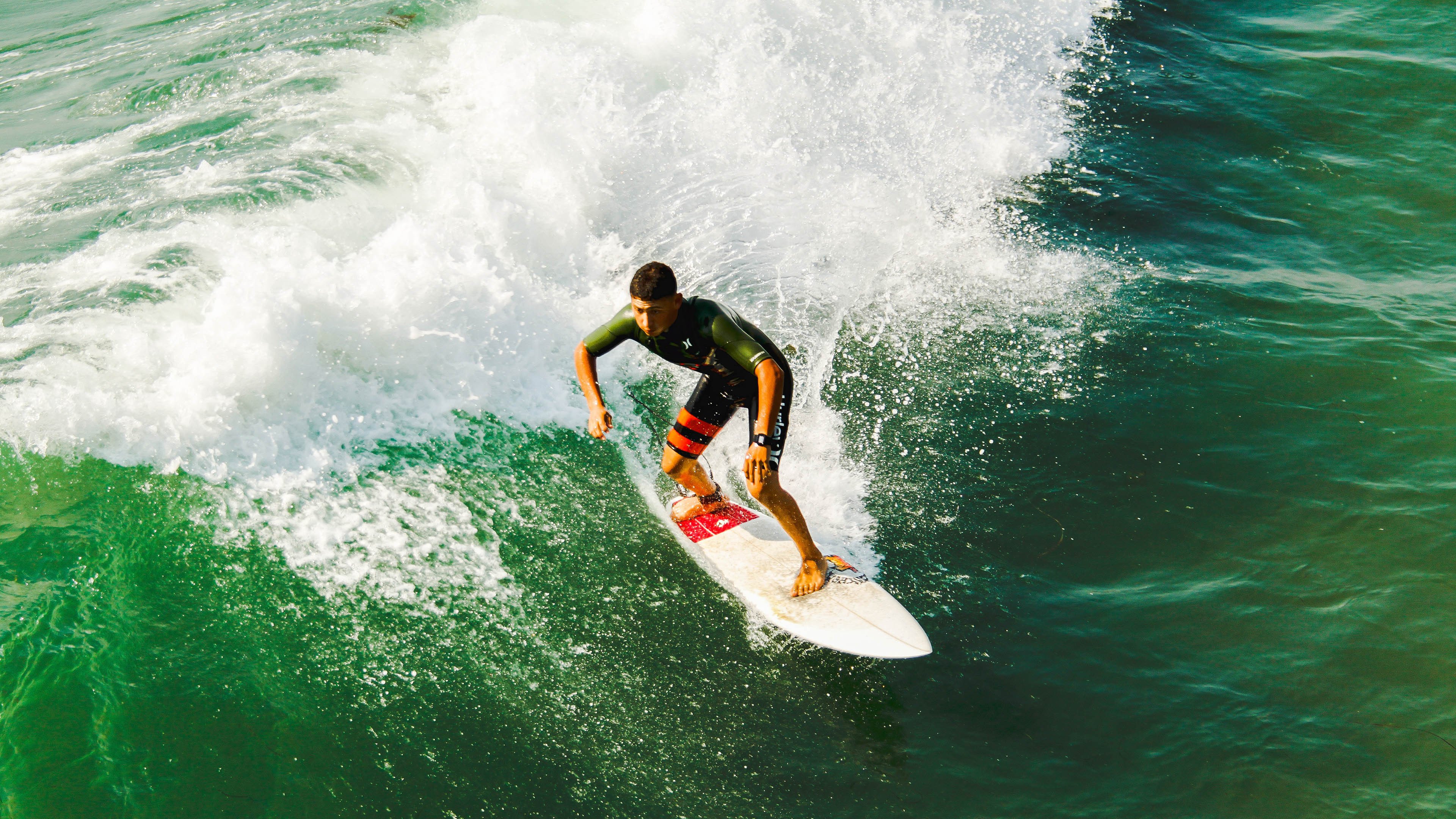 五大联赛是否通过设置边路节奏点扰乱防守系统重心，五大联赛边锋